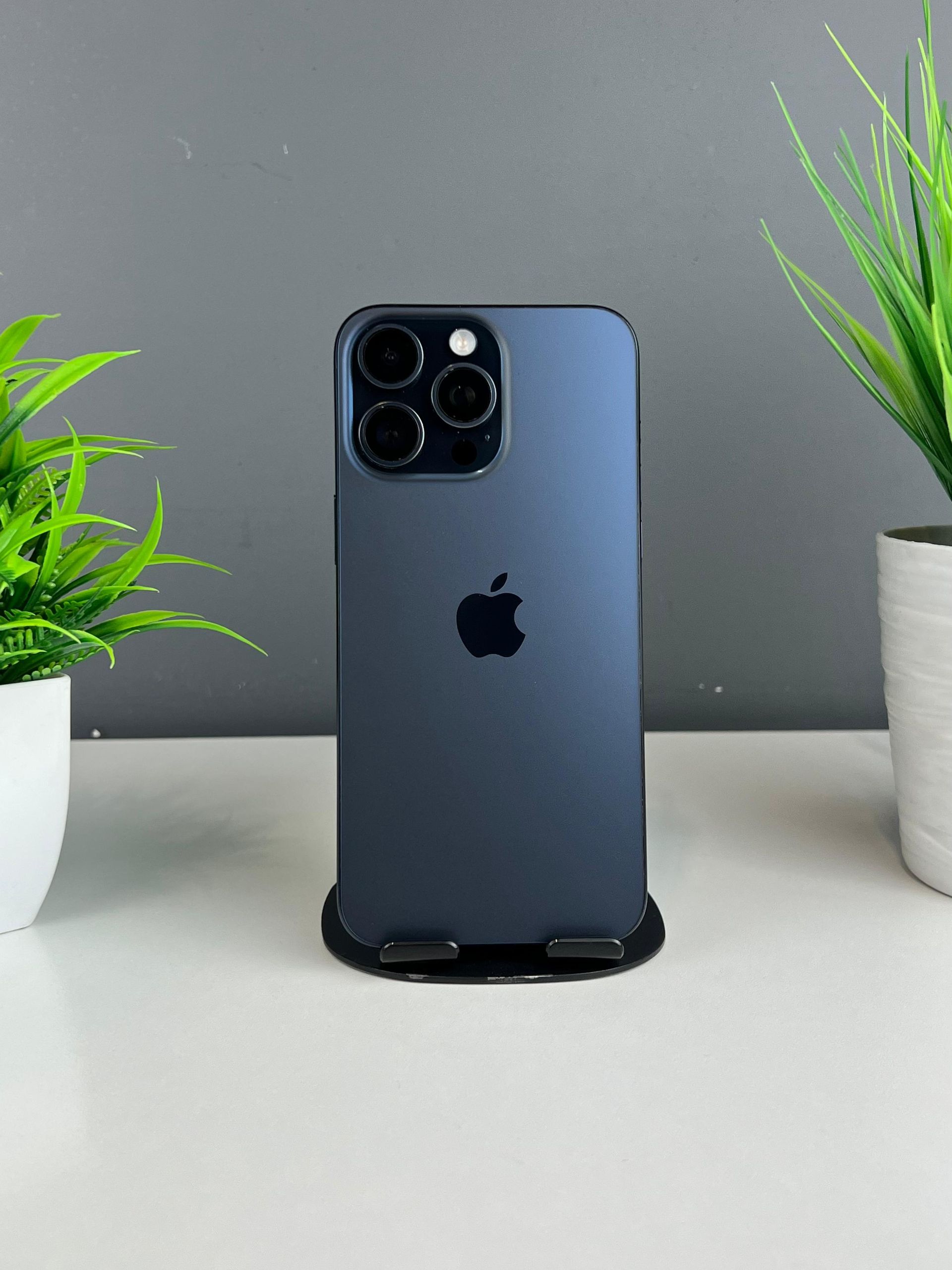 iphone 15 pro max 8/256 black titanium (б/у)