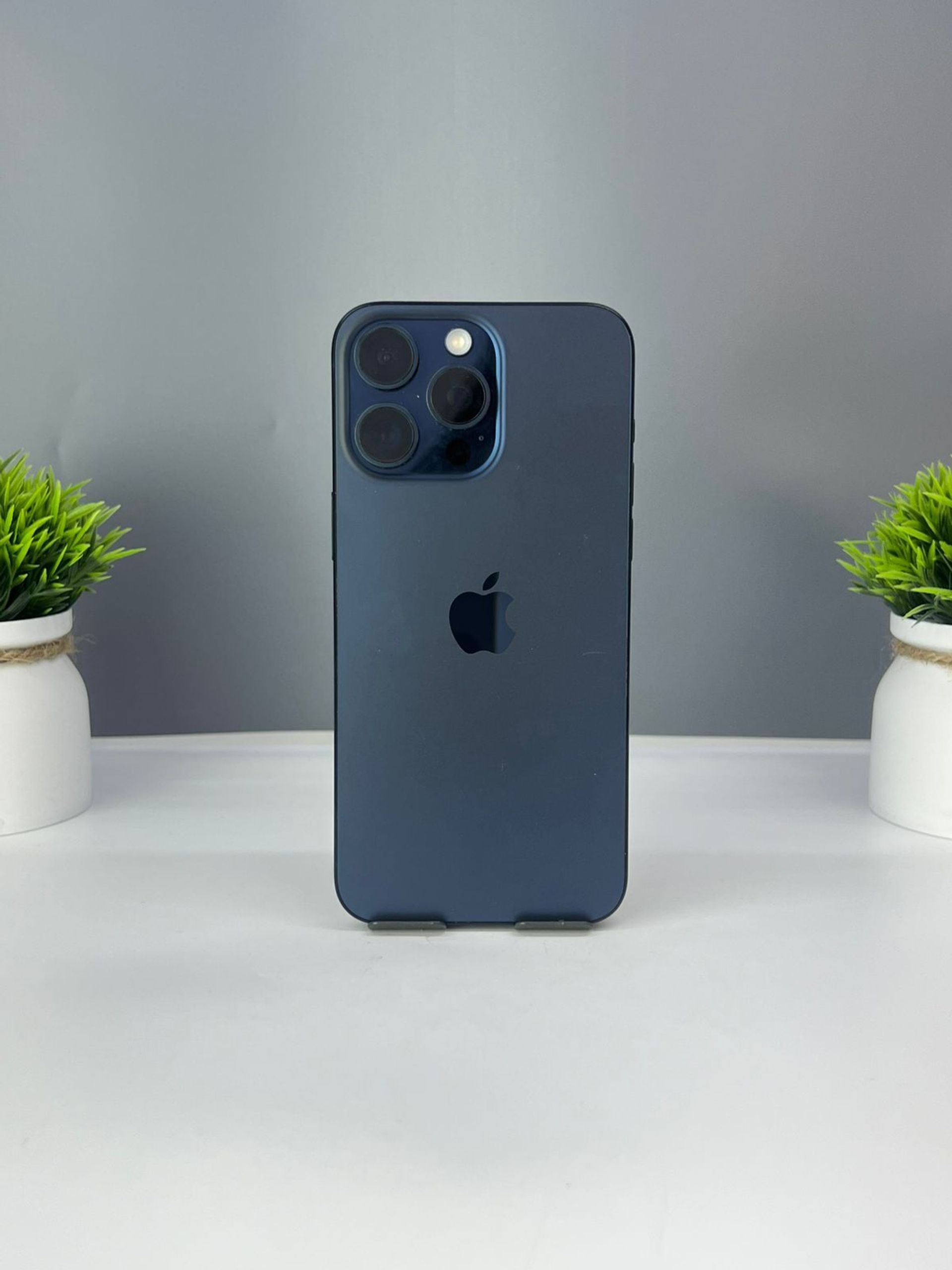 iphone 15 pro max 8/256 natural titanium (б/у)