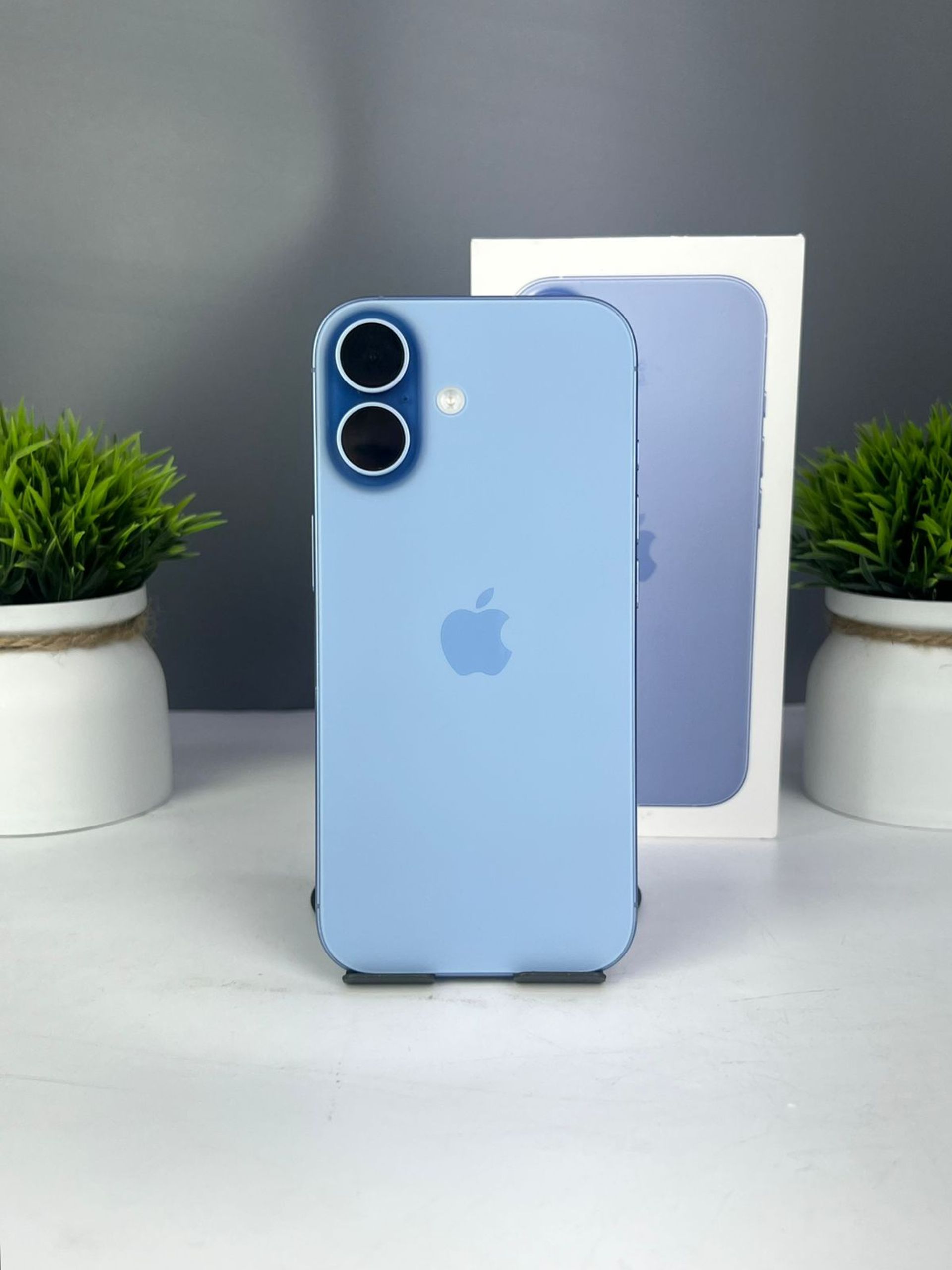 apple iphone 17 8/256gb mist blue (б/у)